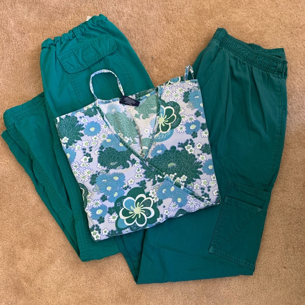 2 pair green scrub pants (koi & baby phat) withtop